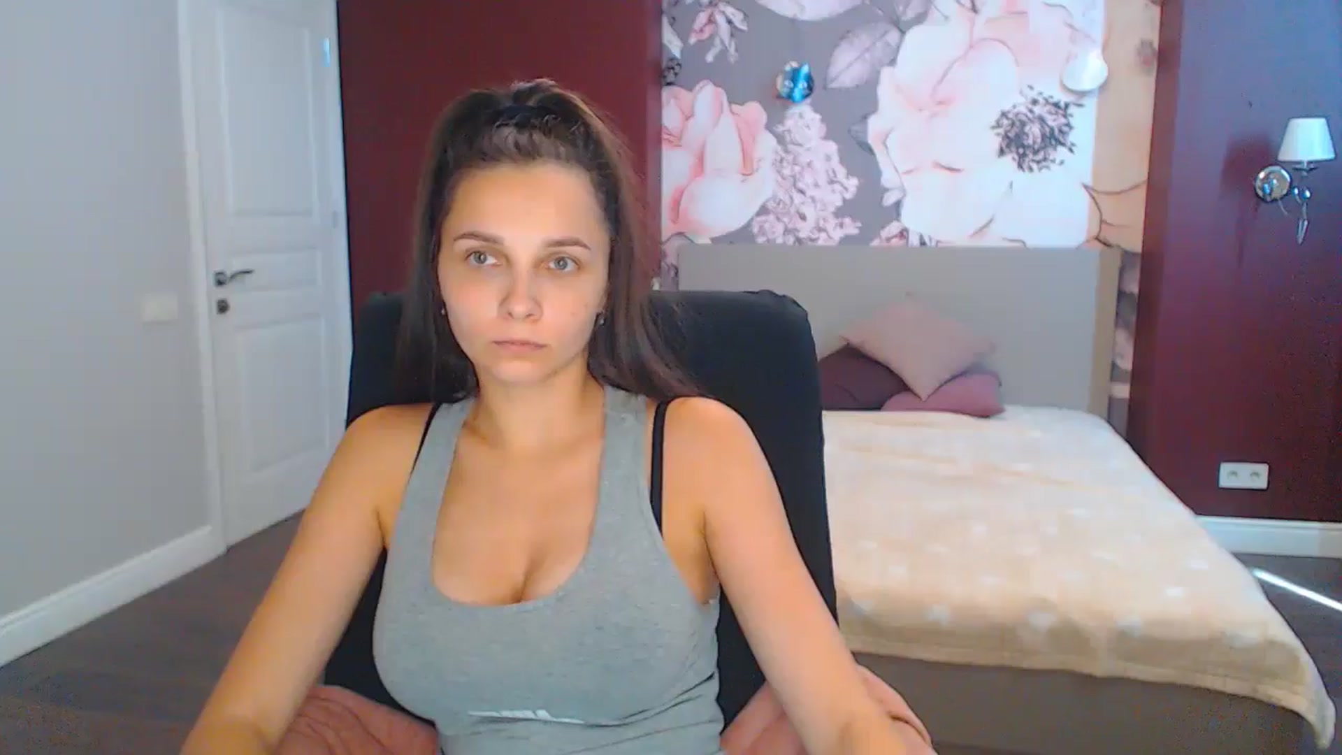 Gallery image thumbnail from Karina_Mils's myfreecams stream on, 09/02/2024, 10:45 image 1 of 20