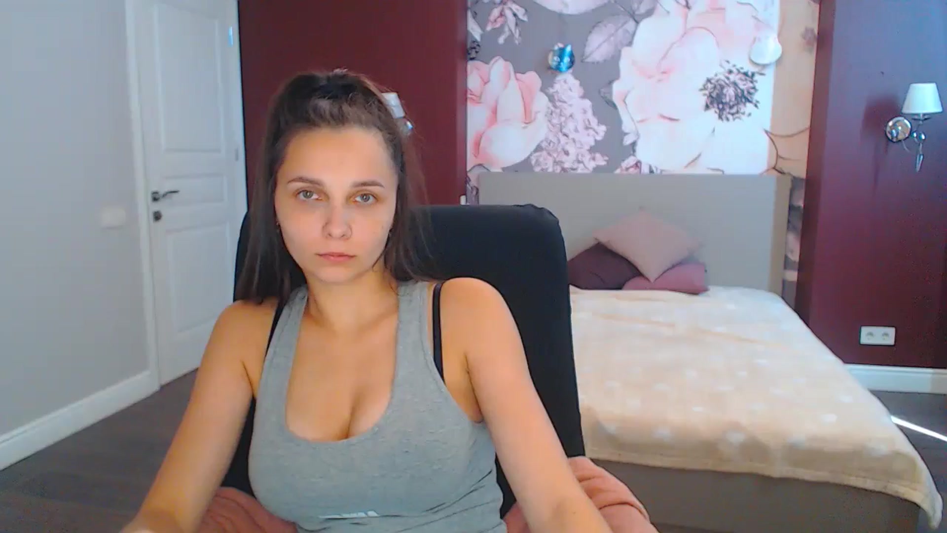 Gallery image thumbnail from Karina_Mils's myfreecams stream on, 09/02/2024, 10:45 image 13 of 20