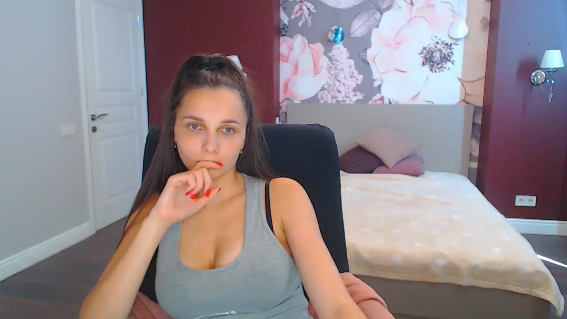 Gallery image thumbnail from Karina_Mils's myfreecams stream on, 09/02/2024, 10:45 image 20 of 20