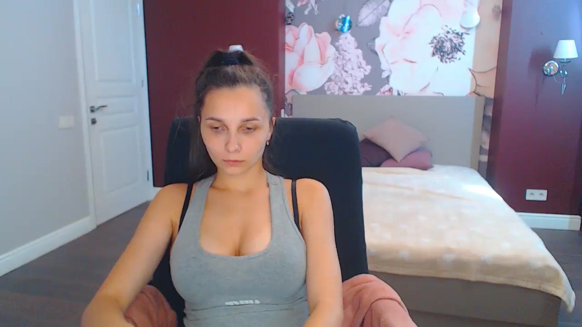 Gallery image thumbnail from Karina_Mils's myfreecams stream on, 09/02/2024, 11:44 image 12 of 20