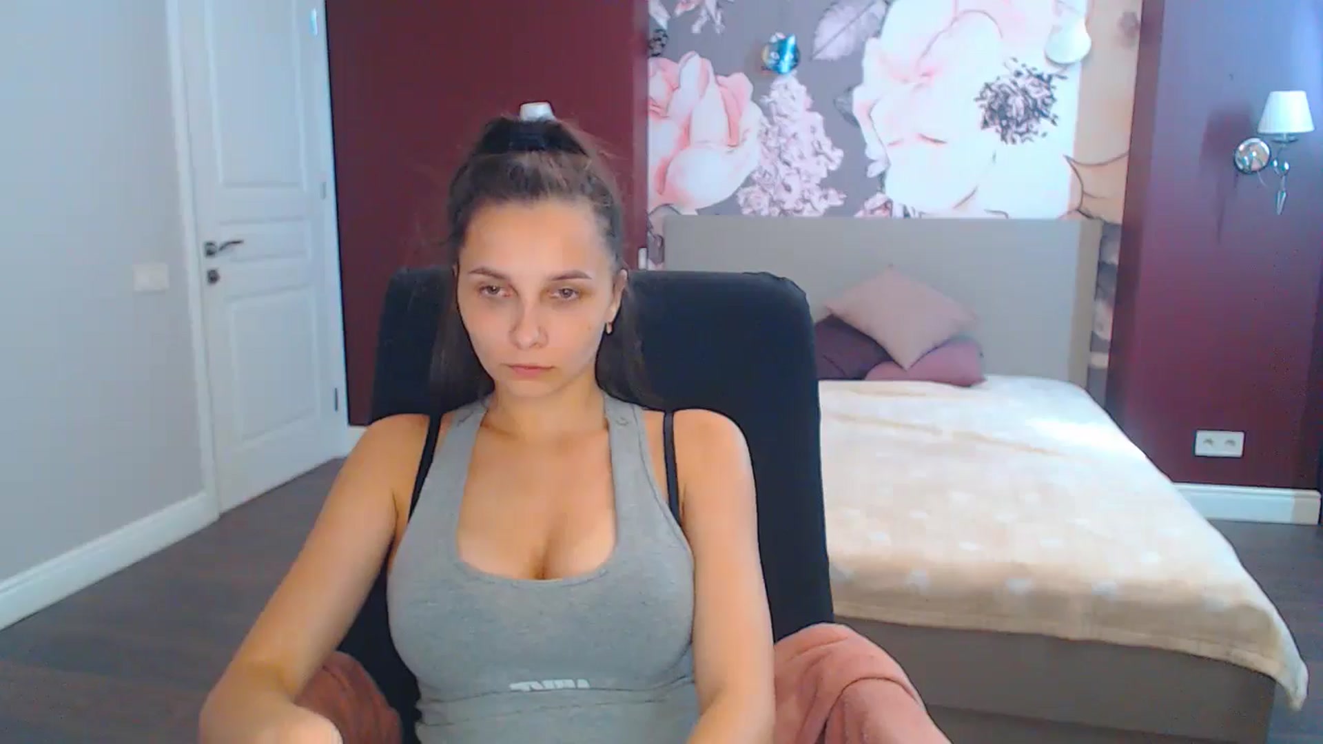 Gallery image thumbnail from Karina_Mils's myfreecams stream on, 09/02/2024, 11:44 image 16 of 20