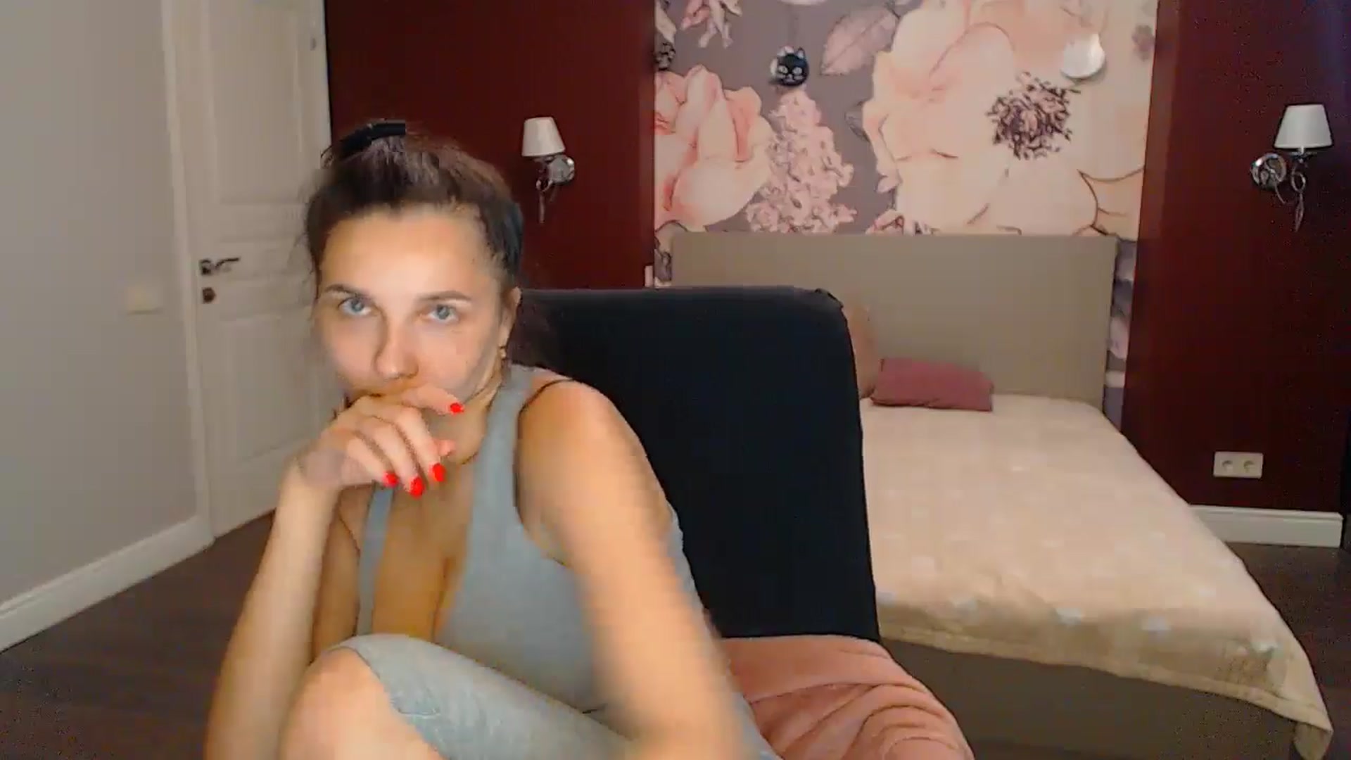 Gallery image thumbnail from Karina_Mils's myfreecams stream on, 09/05/2024, 11:49 image 4 of 20