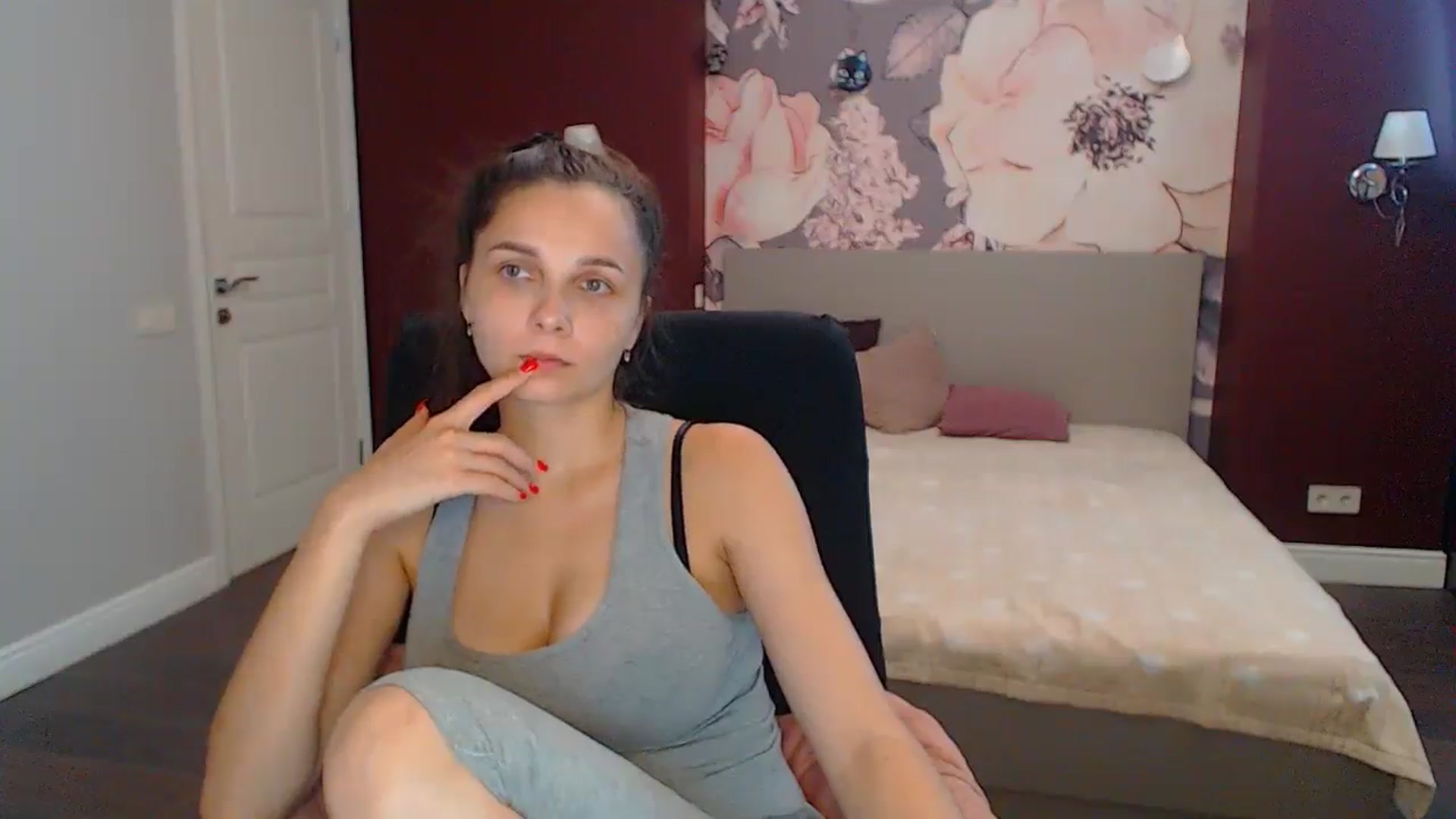 Gallery image thumbnail from Karina_Mils's myfreecams stream on, 09/05/2024, 11:49 image 10 of 20