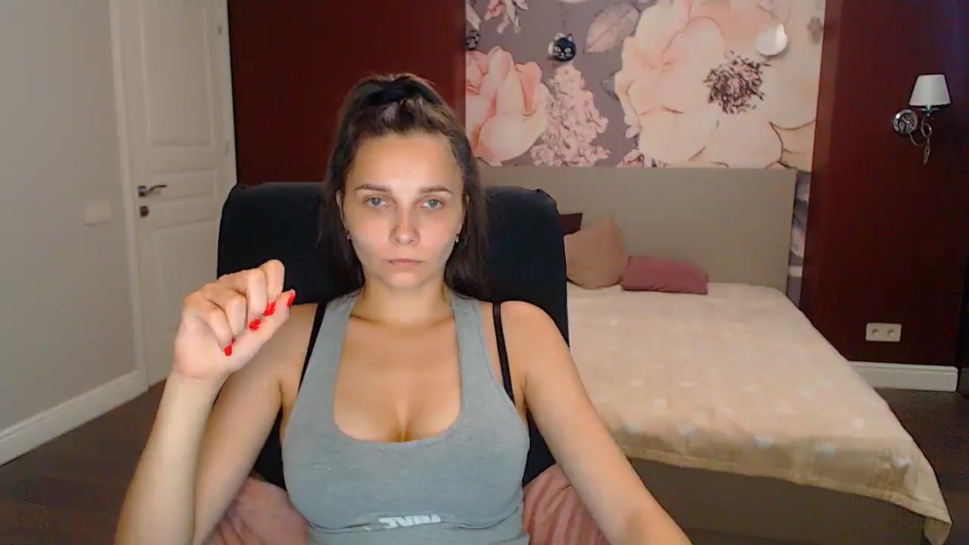 Gallery image thumbnail from Karina_Mils's myfreecams stream on, 09/05/2024, 11:49 image 17 of 20