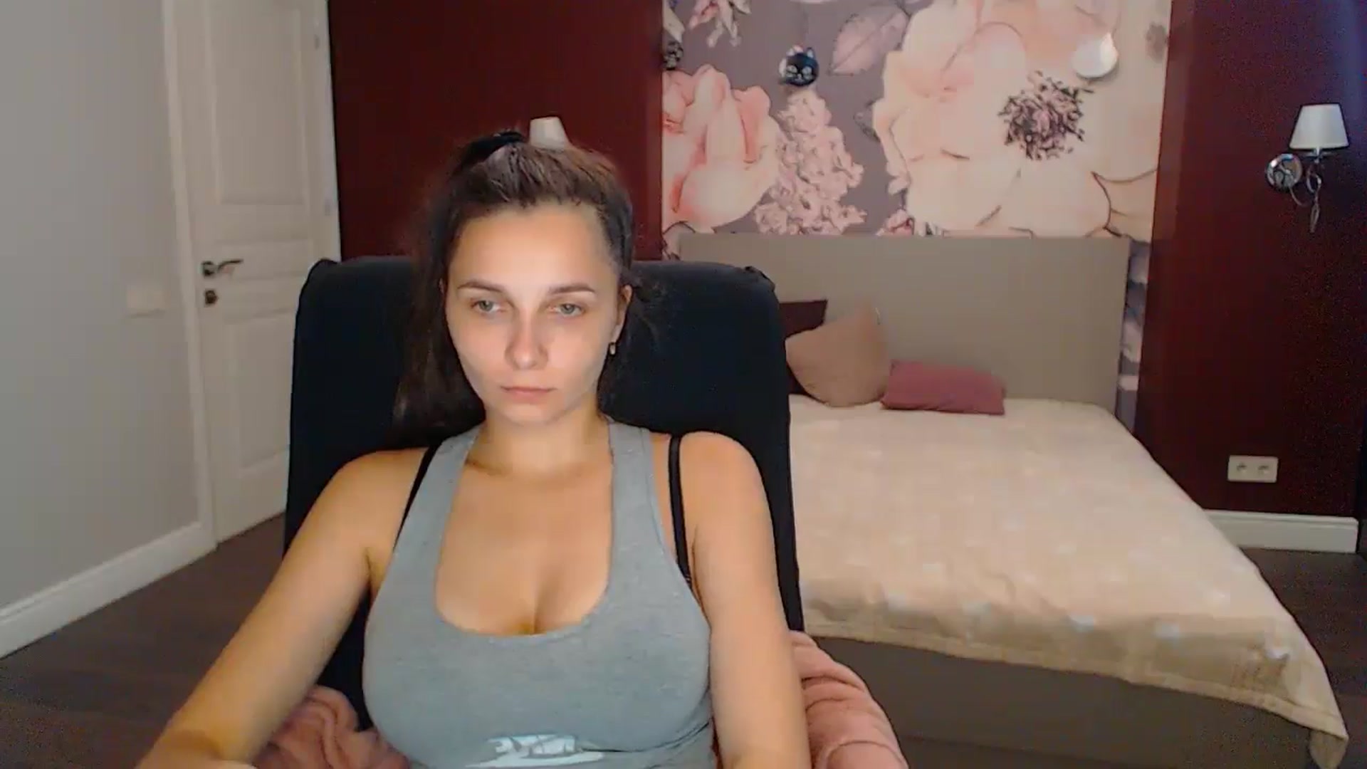Gallery image thumbnail from Karina_Mils's myfreecams stream on, 09/05/2024, 11:49 image 8 of 20