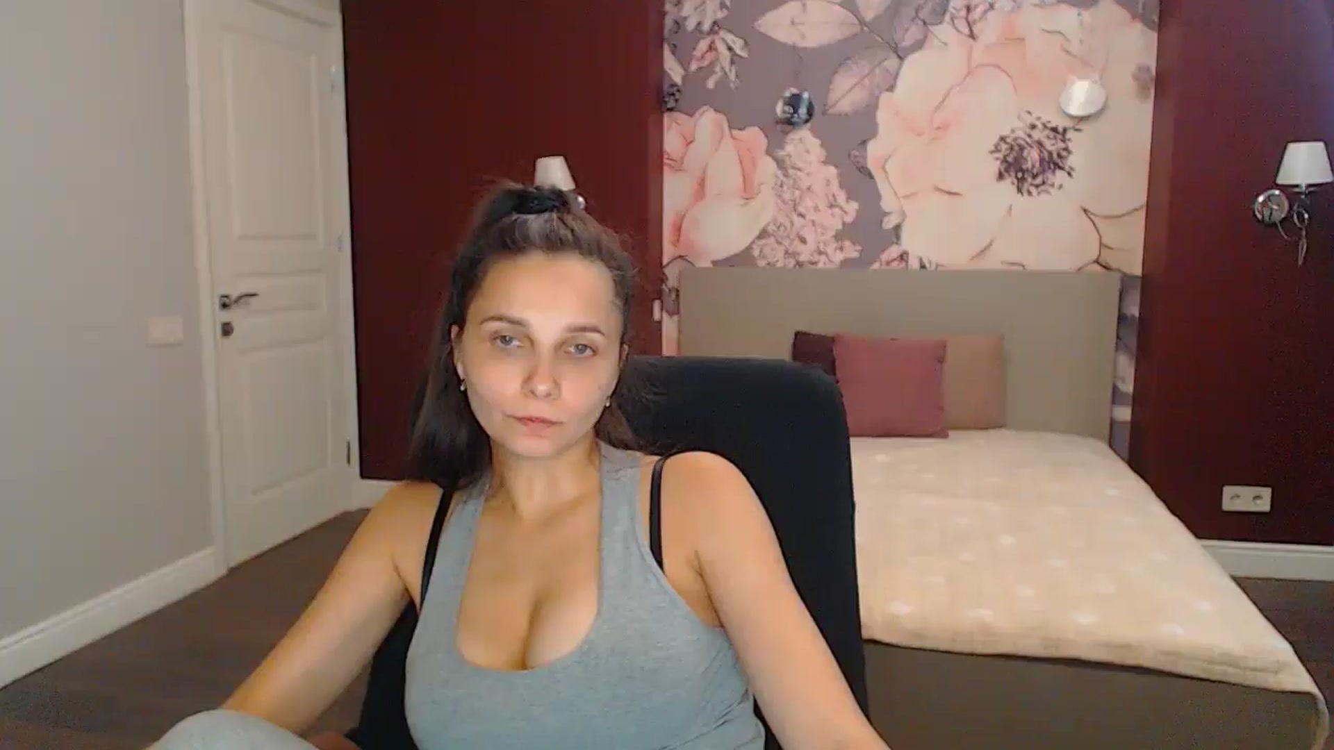 Gallery image thumbnail from Karina_Mils's myfreecams stream on, 09/06/2024, 15:17 image 20 of 20