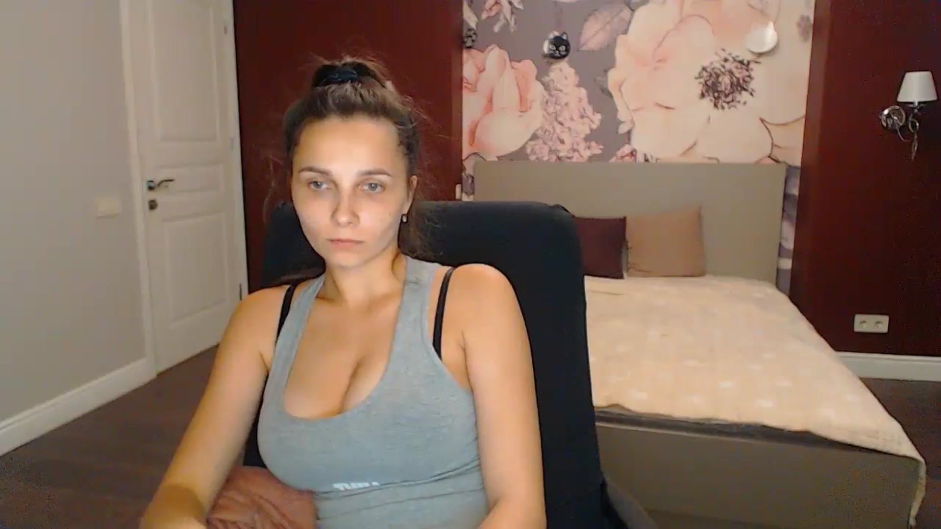 Gallery image thumbnail from Karina_Mils's myfreecams stream on, 09/06/2024, 16:01 image 20 of 20