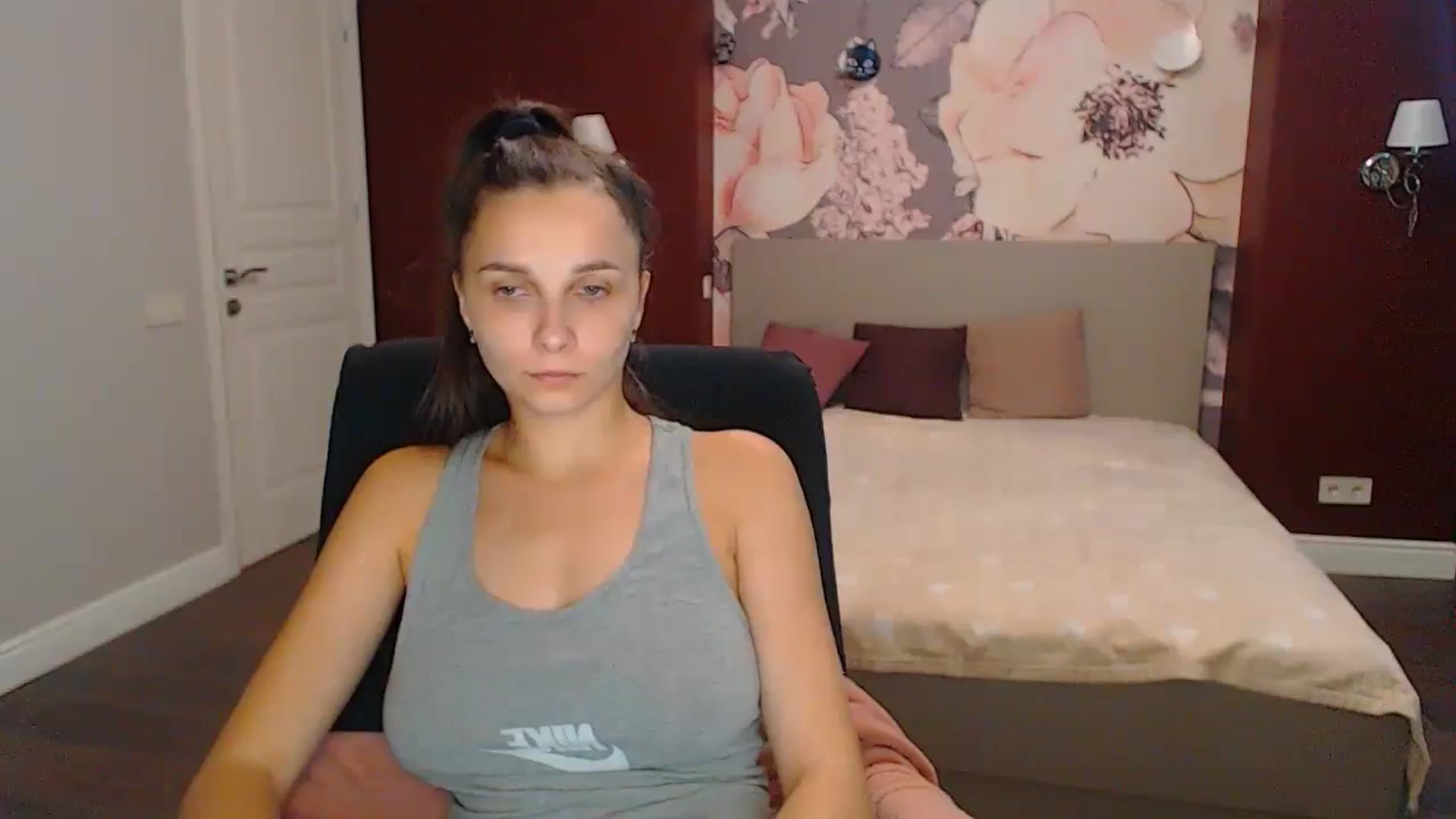 Gallery image thumbnail from Karina_Mils's myfreecams stream on, 09/07/2024, 06:34 image 5 of 20