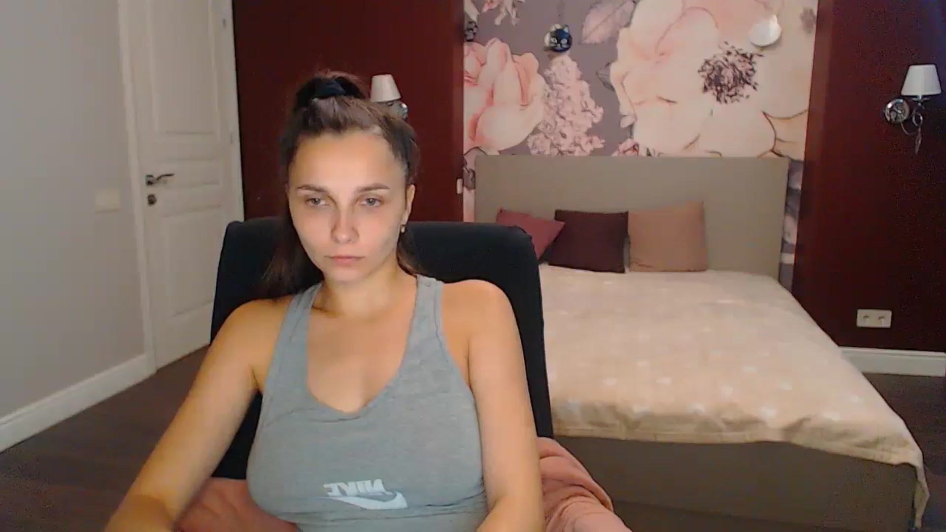 Gallery image thumbnail from Karina_Mils's myfreecams stream on, 09/07/2024, 06:34 image 7 of 20