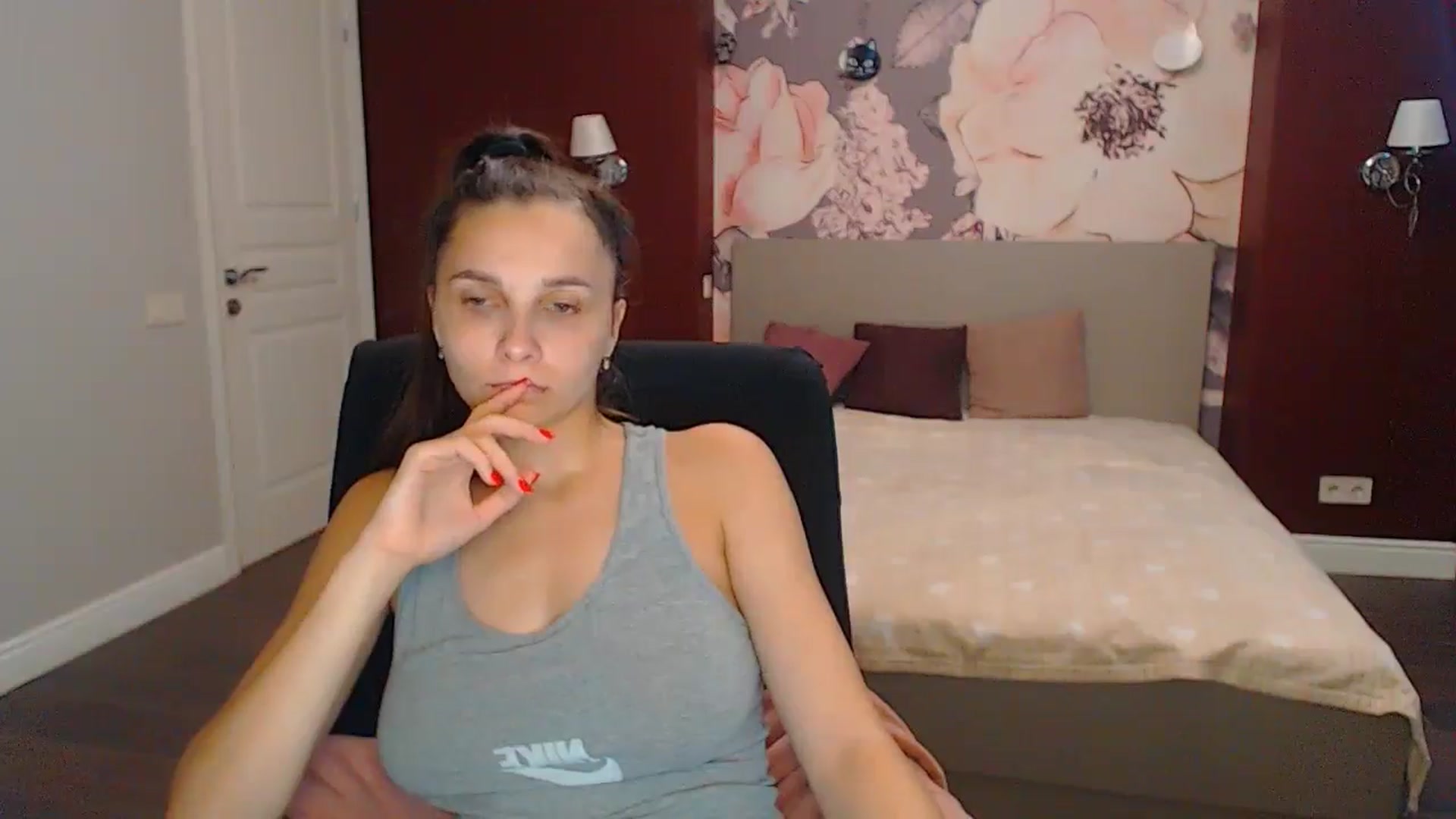Gallery image thumbnail from Karina_Mils's myfreecams stream on, 09/07/2024, 06:34 image 11 of 20