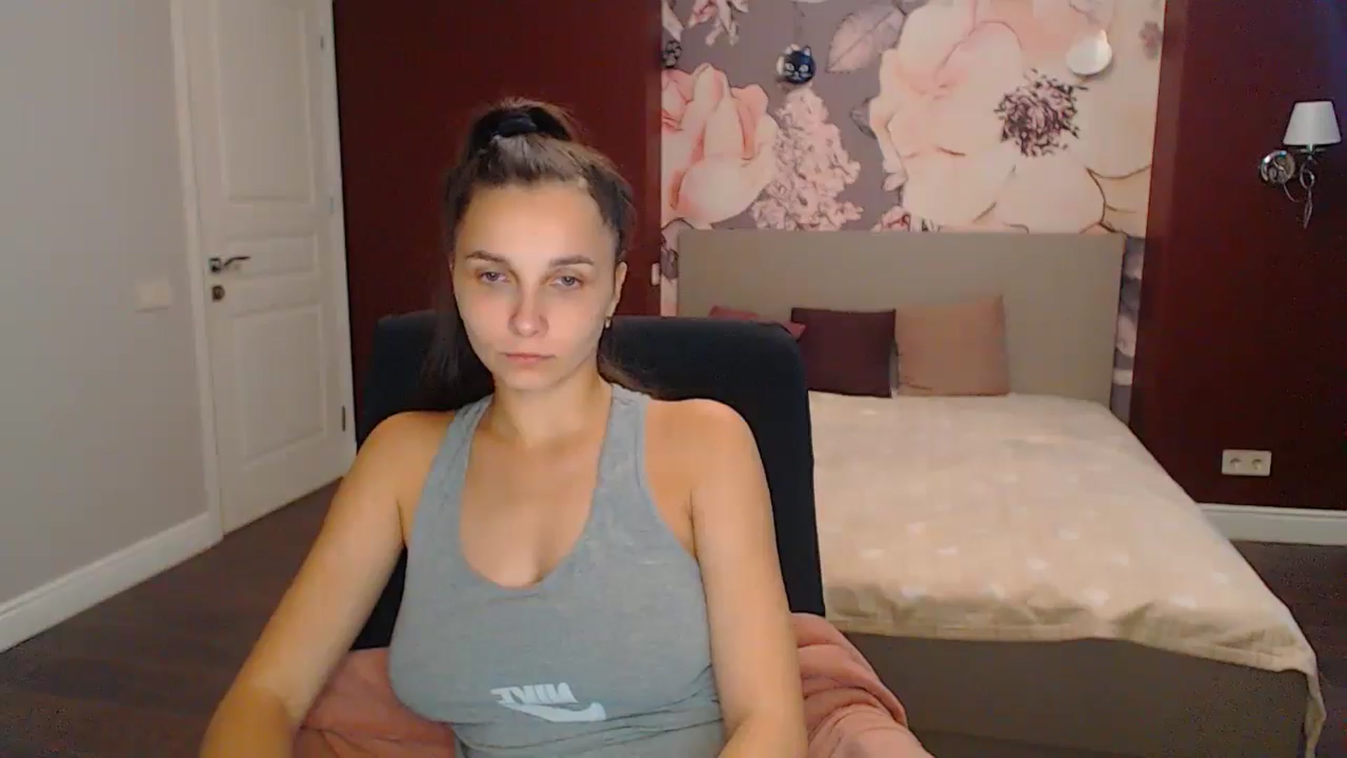 Gallery image thumbnail from Karina_Mils's myfreecams stream on, 09/07/2024, 06:34 image 2 of 20