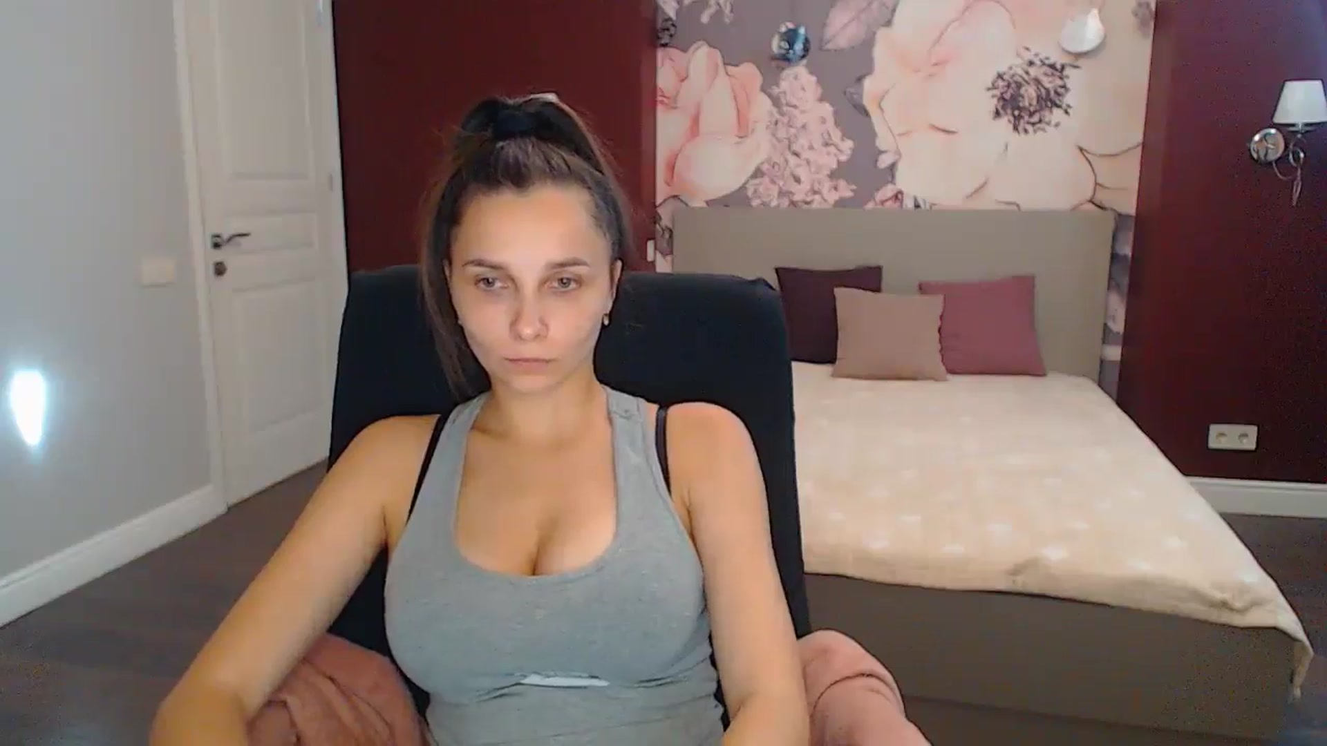 Gallery image thumbnail from Karina_Mils's myfreecams stream on, 09/07/2024, 14:34 image 7 of 20