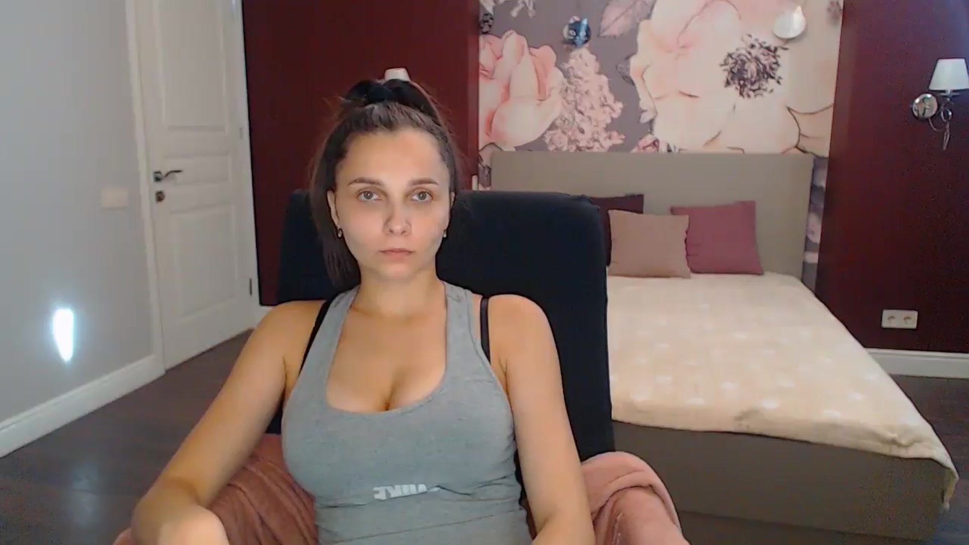 Gallery image thumbnail from Karina_Mils's myfreecams stream on, 09/07/2024, 14:34 image 2 of 20