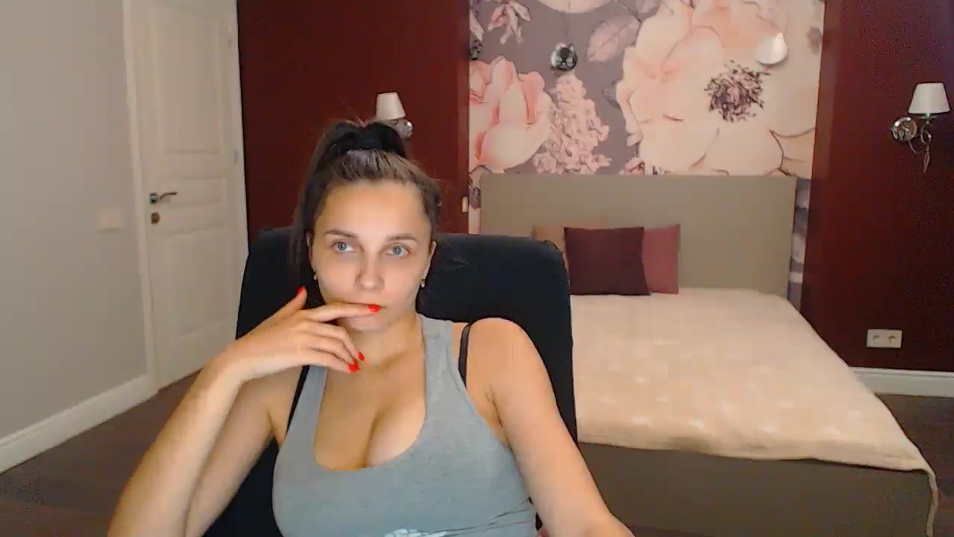 Gallery image thumbnail from Karina_Mils's myfreecams stream on, 09/08/2024, 15:40 image 20 of 20