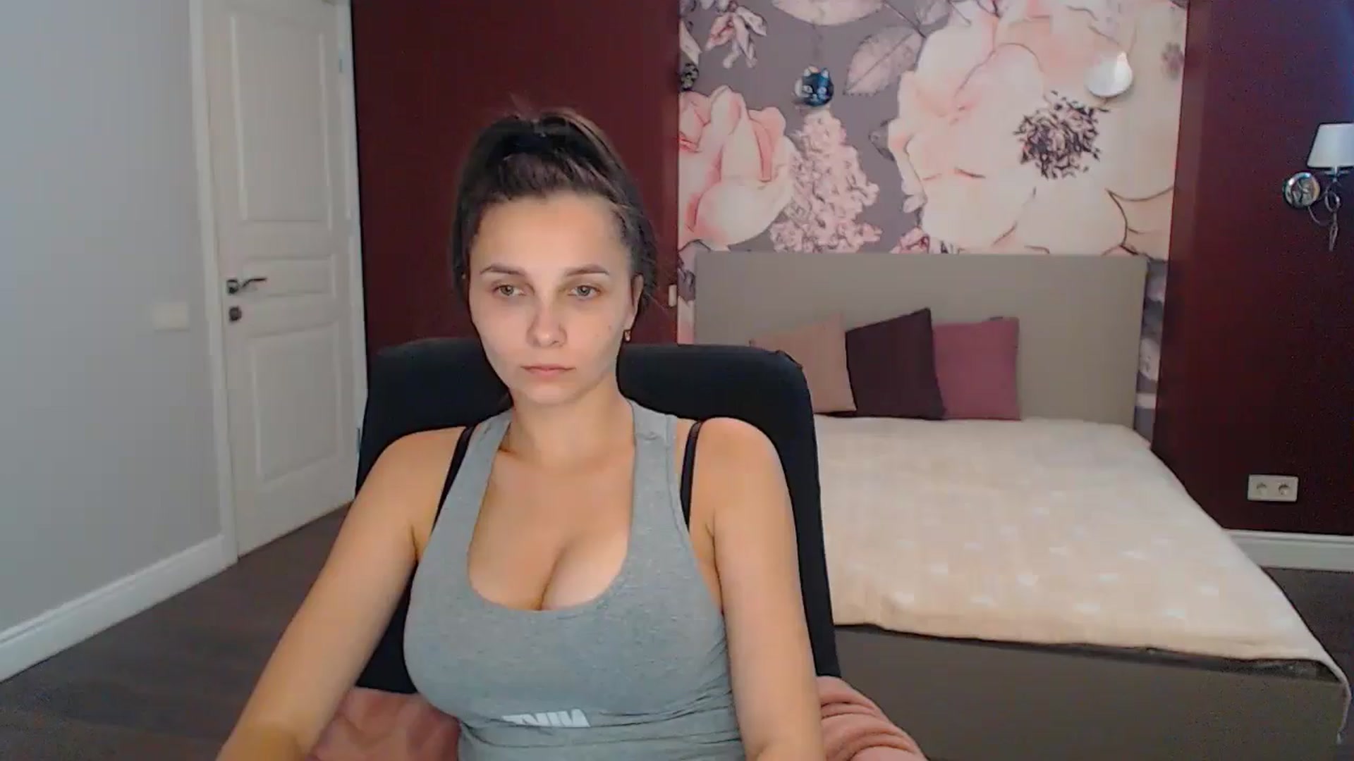 Gallery image thumbnail from Karina_Mils's myfreecams stream on, 09/09/2024, 10:55 image 1 of 20