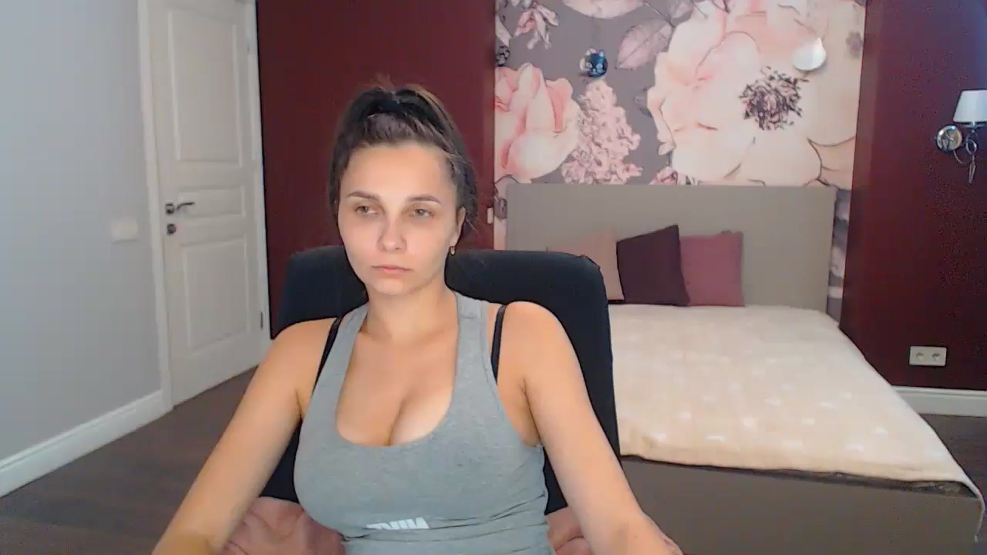 Gallery image thumbnail from Karina_Mils's myfreecams stream on, 09/09/2024, 10:55 image 2 of 20