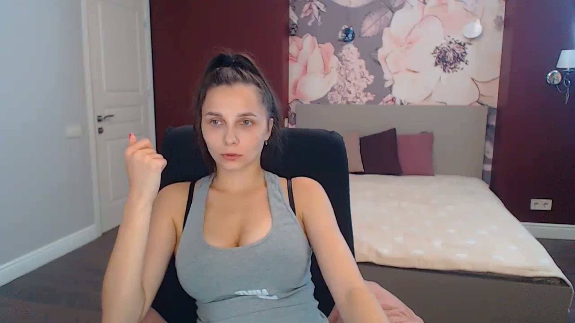 Gallery image thumbnail from Karina_Mils's myfreecams stream on, 09/09/2024, 11:28 image 7 of 20
