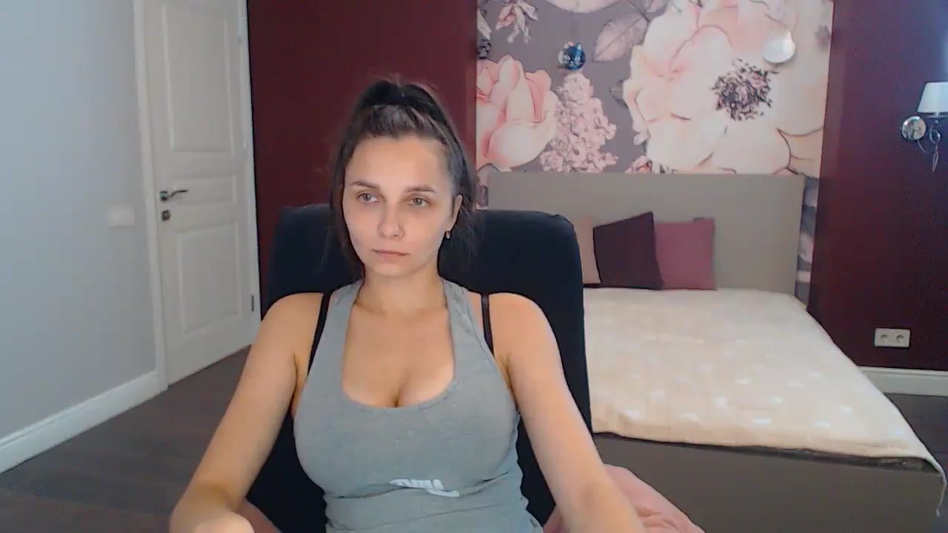 Gallery image thumbnail from Karina_Mils's myfreecams stream on, 09/09/2024, 11:28 image 5 of 20