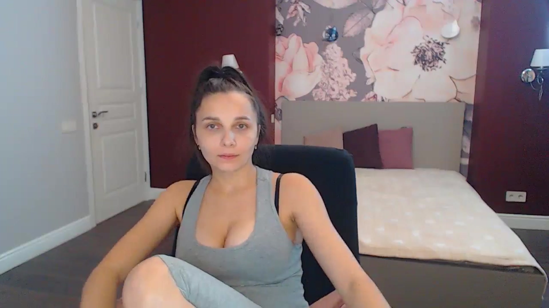 Gallery image thumbnail from Karina_Mils's myfreecams stream on, 09/09/2024, 11:28 image 3 of 20
