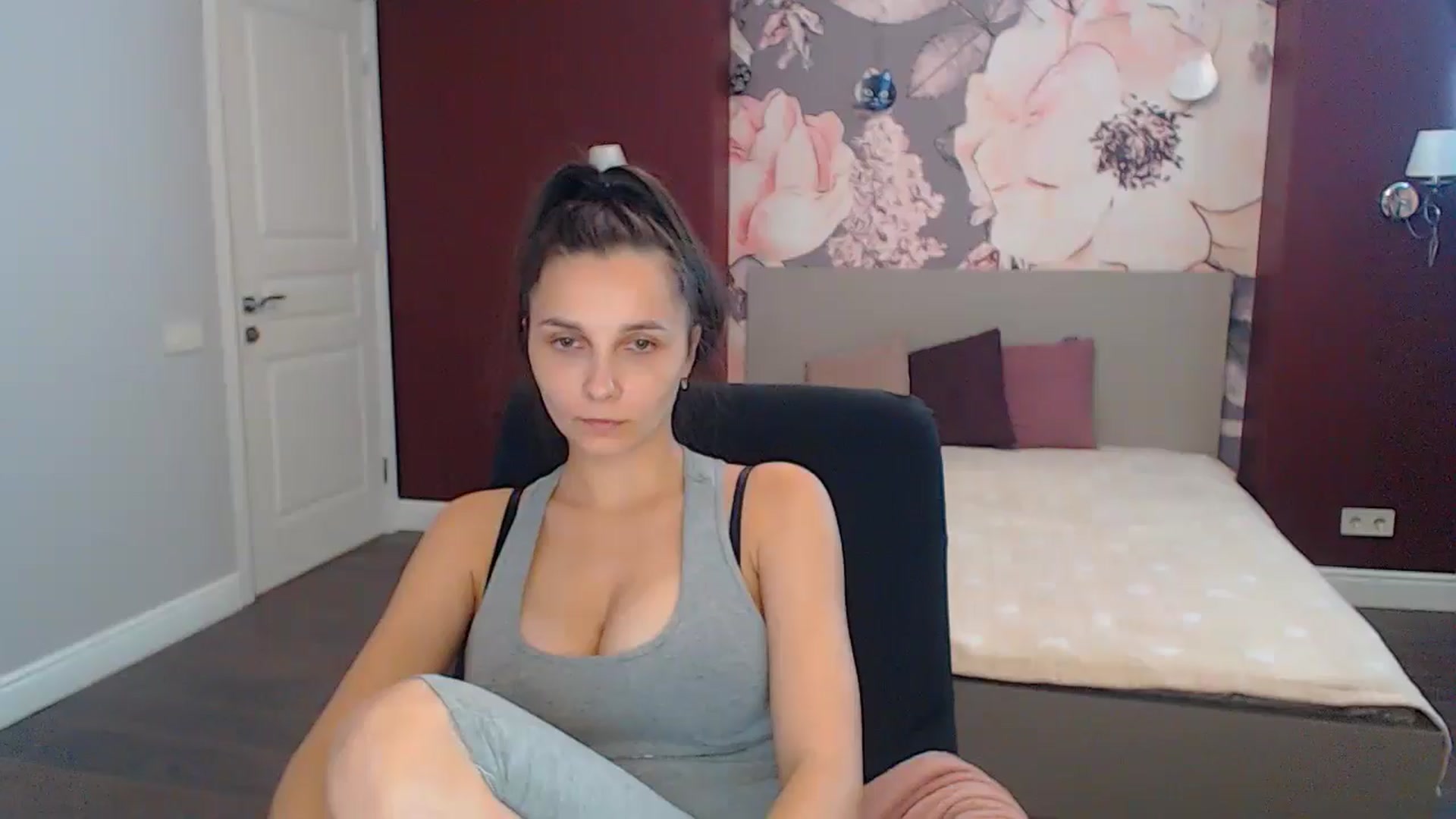 Gallery image thumbnail from Karina_Mils's myfreecams stream on, 09/09/2024, 11:28 image 1 of 20