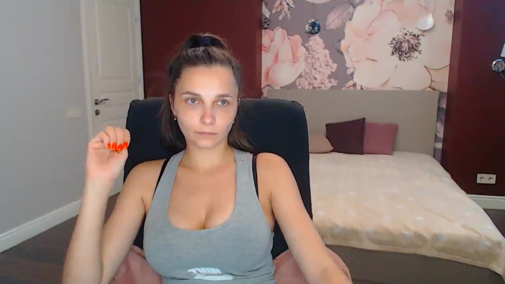 Gallery image thumbnail from Karina_Mils's myfreecams stream on, 09/12/2024, 09:32 image 9 of 20
