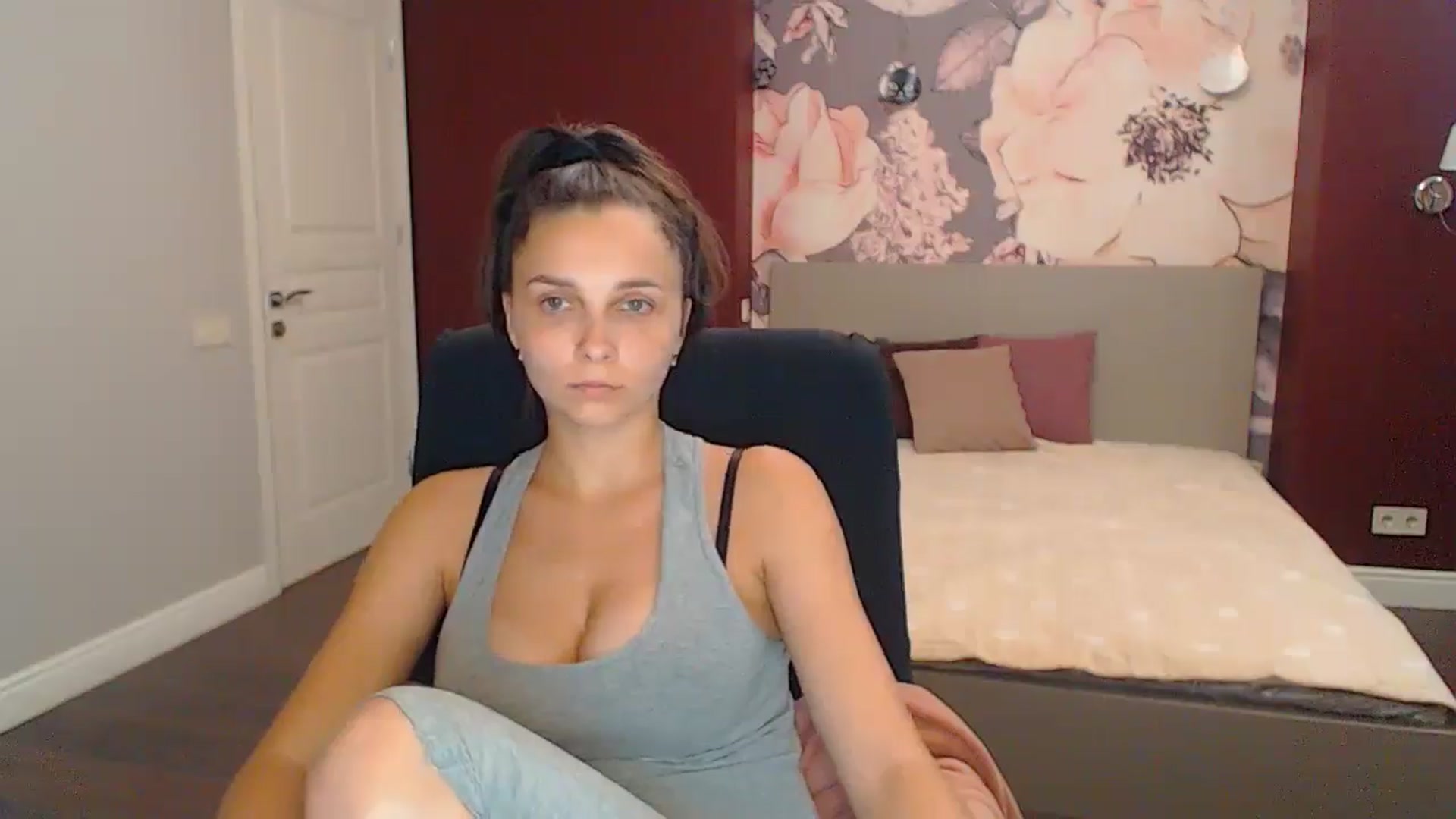Gallery image thumbnail from Karina_Mils's myfreecams stream on, 09/13/2024, 15:18 image 13 of 20