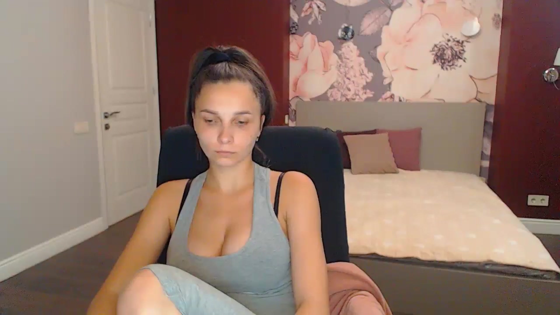 Gallery image thumbnail from Karina_Mils's myfreecams stream on, 09/13/2024, 15:18 image 11 of 20