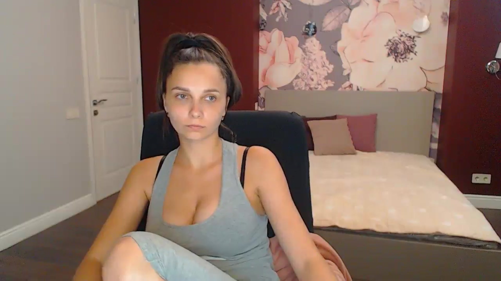 Gallery image thumbnail from Karina_Mils's myfreecams stream on, 09/13/2024, 15:18 image 3 of 20