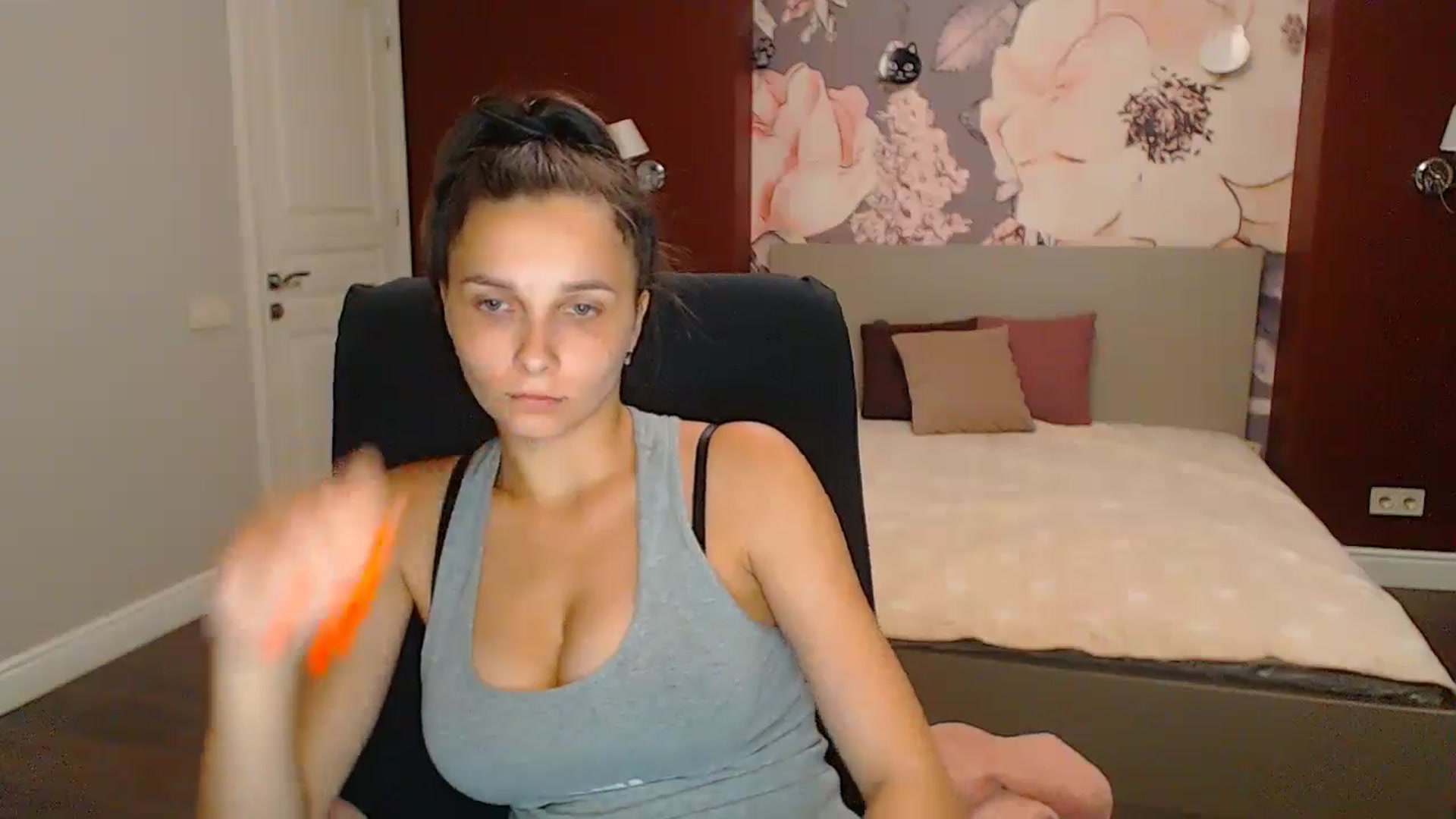 Gallery image thumbnail from Karina_Mils's myfreecams stream on, 09/13/2024, 16:46 image 12 of 20