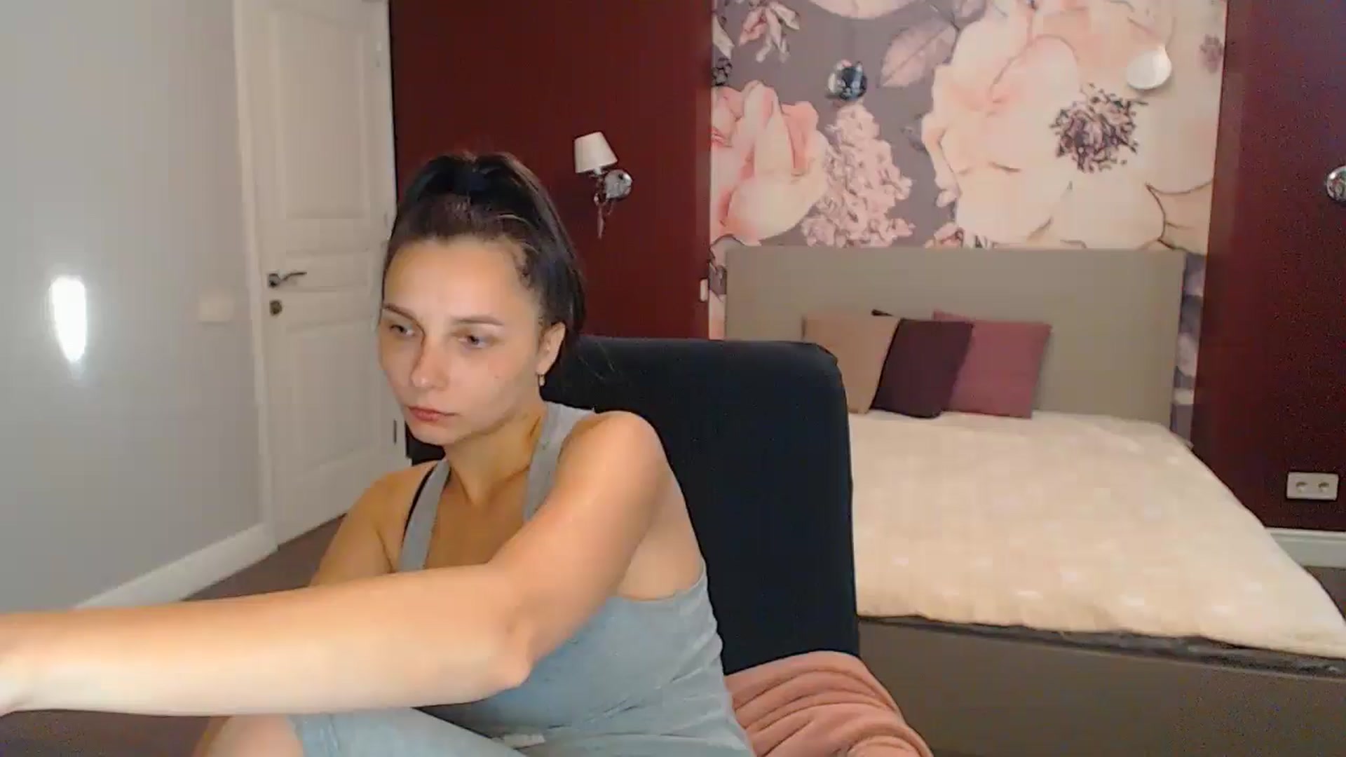 Gallery image thumbnail from Karina_Mils's myfreecams stream on, 09/14/2024, 14:46 image 1 of 20