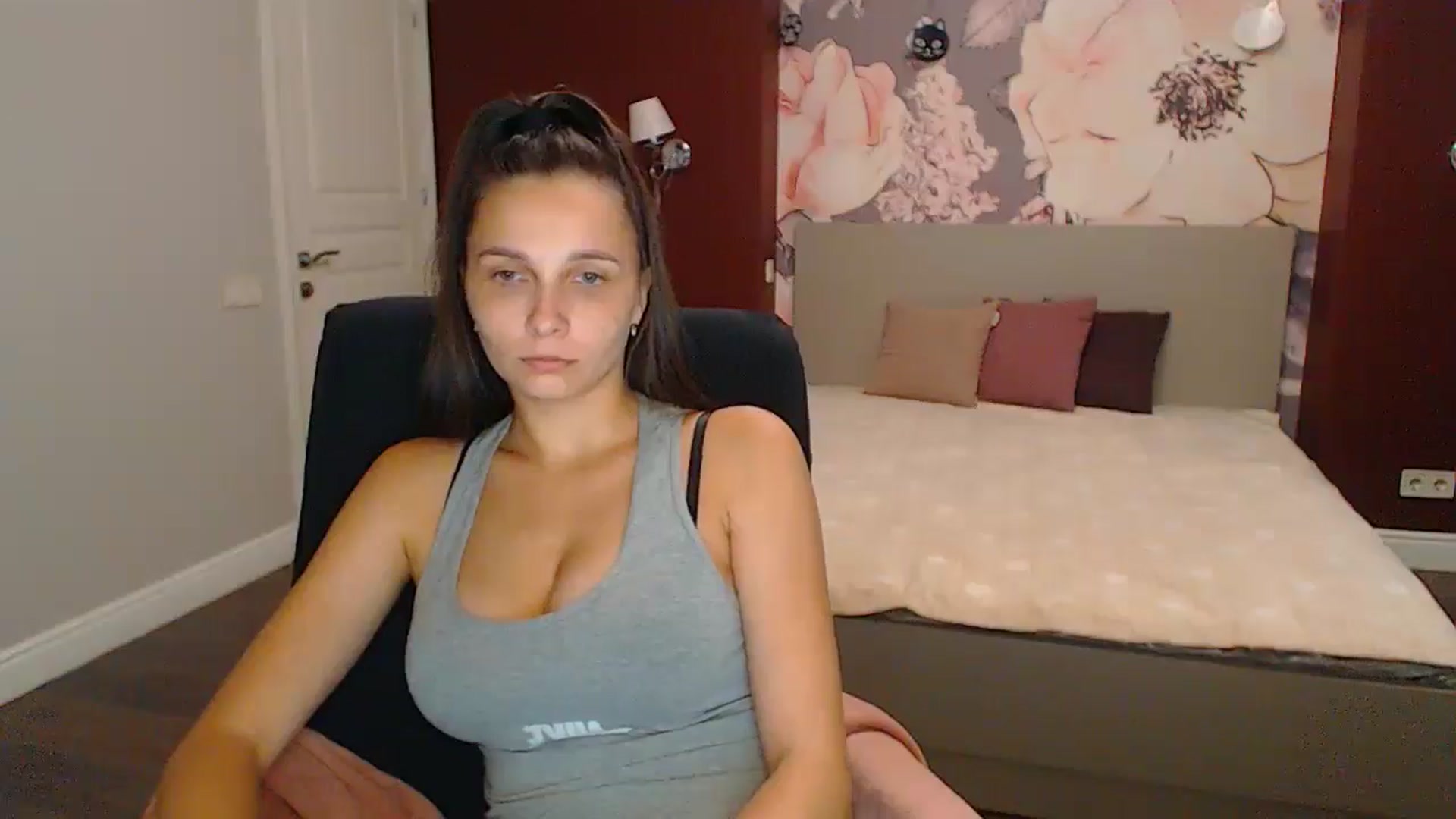 Gallery image thumbnail from Karina_Mils's myfreecams stream on, 09/15/2024, 14:06 image 9 of 20