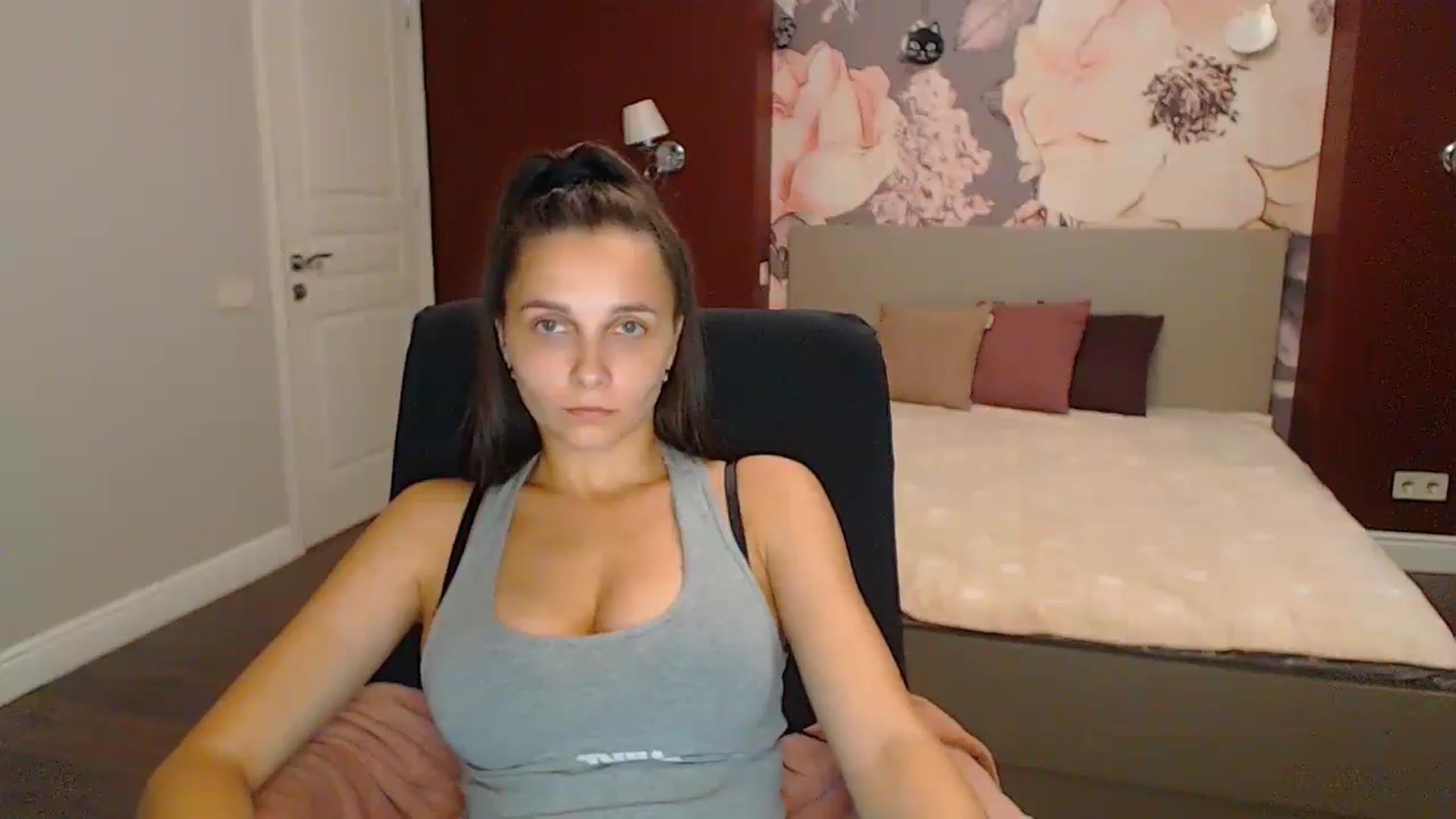 Gallery image thumbnail from Karina_Mils's myfreecams stream on, 09/15/2024, 14:06 image 18 of 20