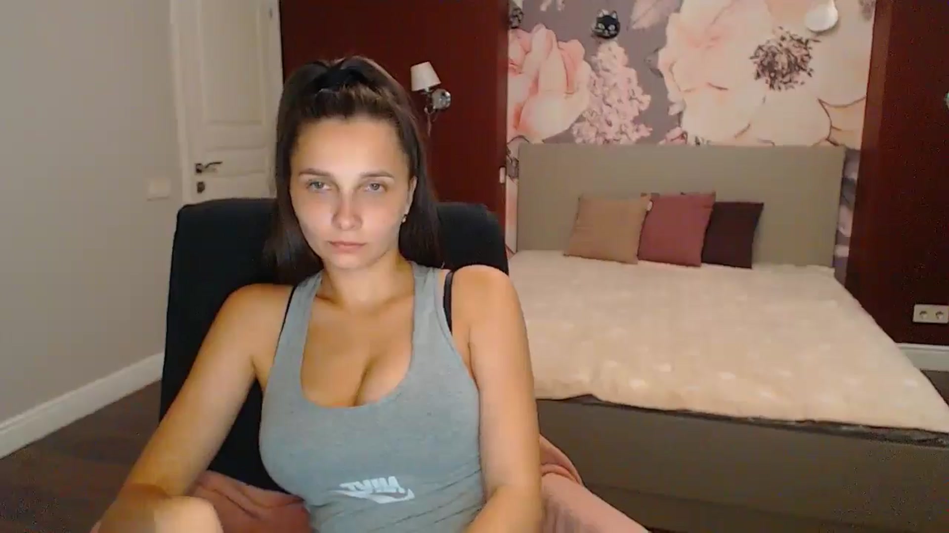 Gallery image thumbnail from Karina_Mils's myfreecams stream on, 09/15/2024, 14:06 image 2 of 20