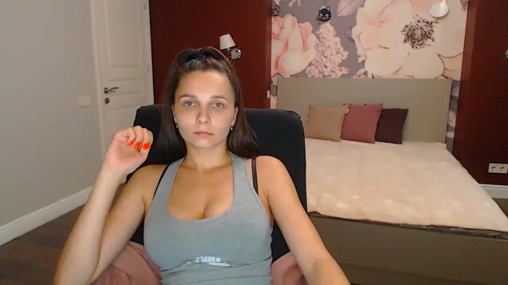 Gallery image thumbnail from Karina_Mils's myfreecams stream on, 09/15/2024, 14:06 image 8 of 20