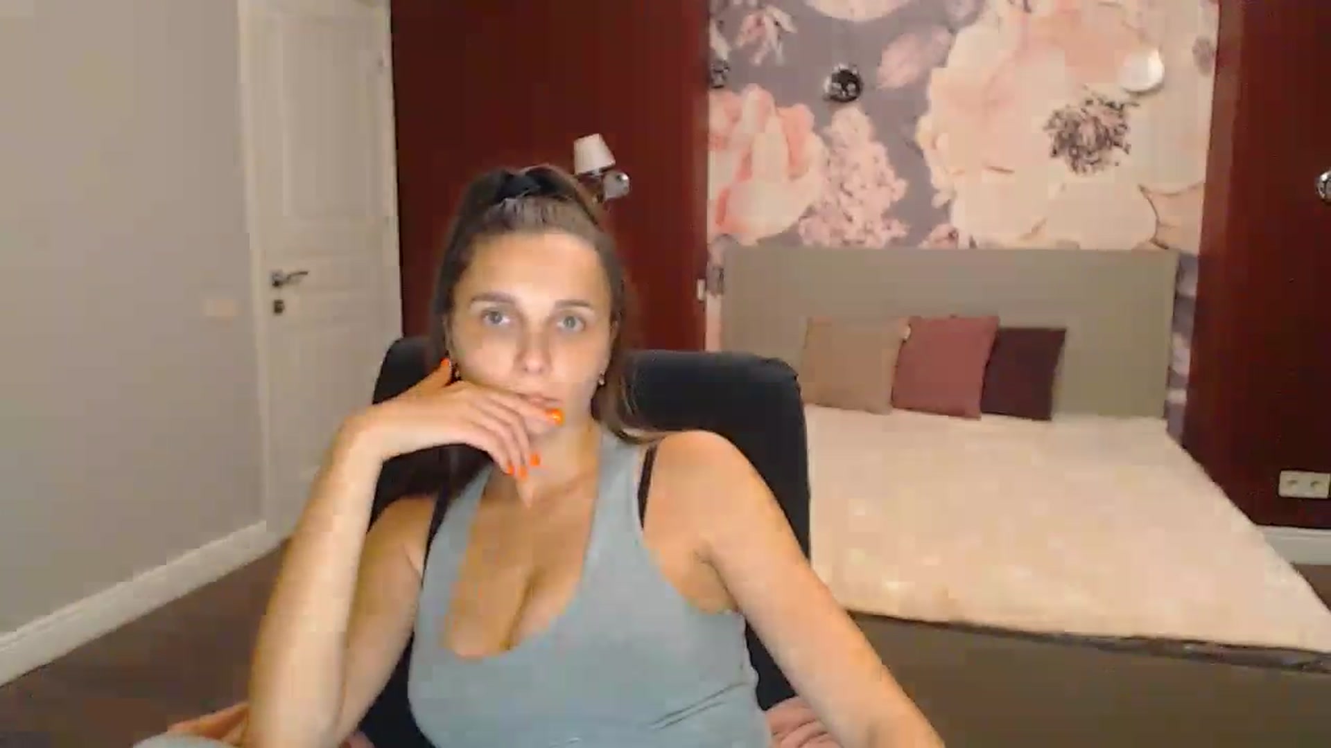 Gallery image thumbnail from Karina_Mils's myfreecams stream on, 09/15/2024, 16:52 image 20 of 20