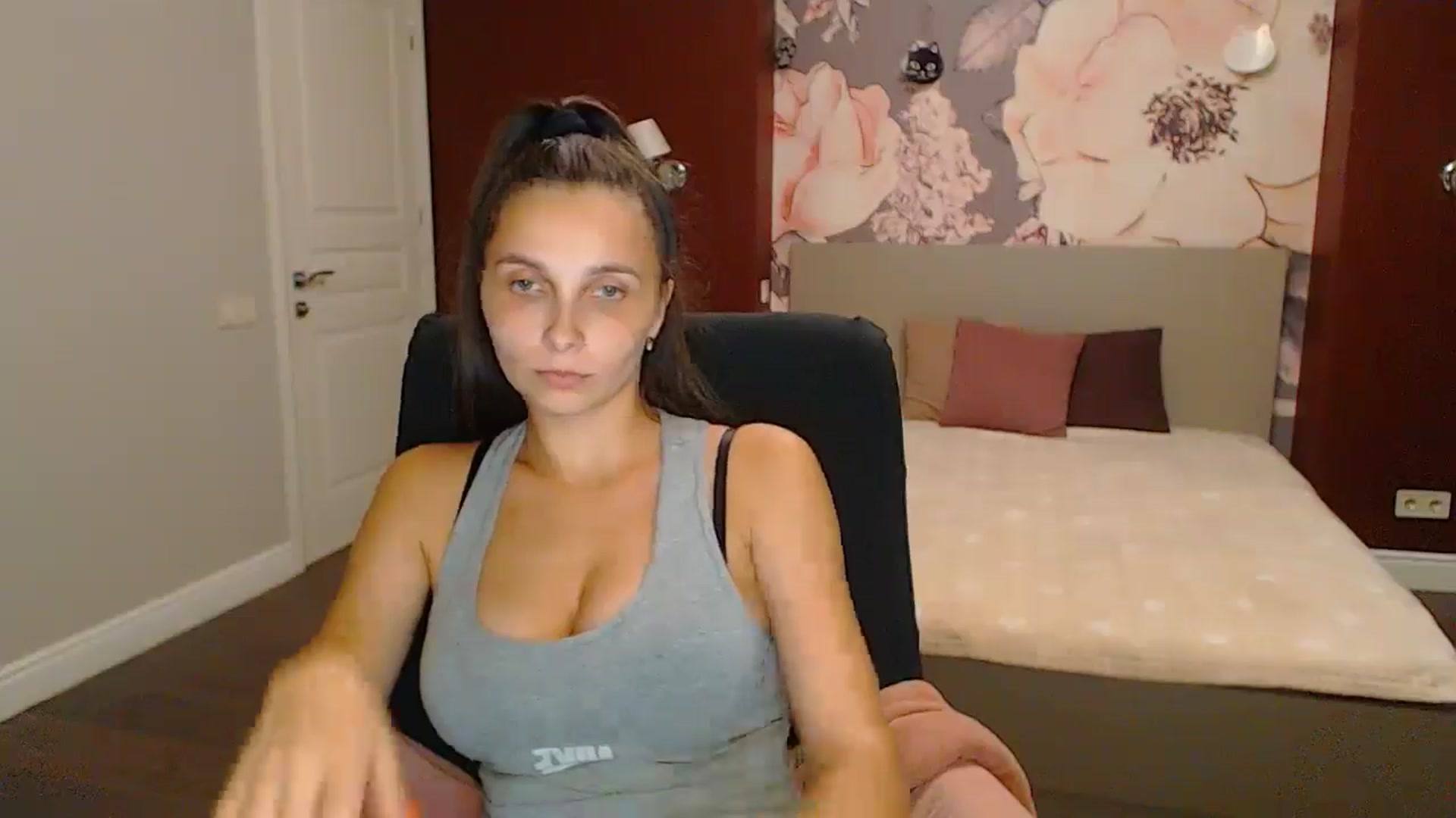 Gallery image thumbnail from Karina_Mils's myfreecams stream on, 09/15/2024, 20:02 image 2 of 20