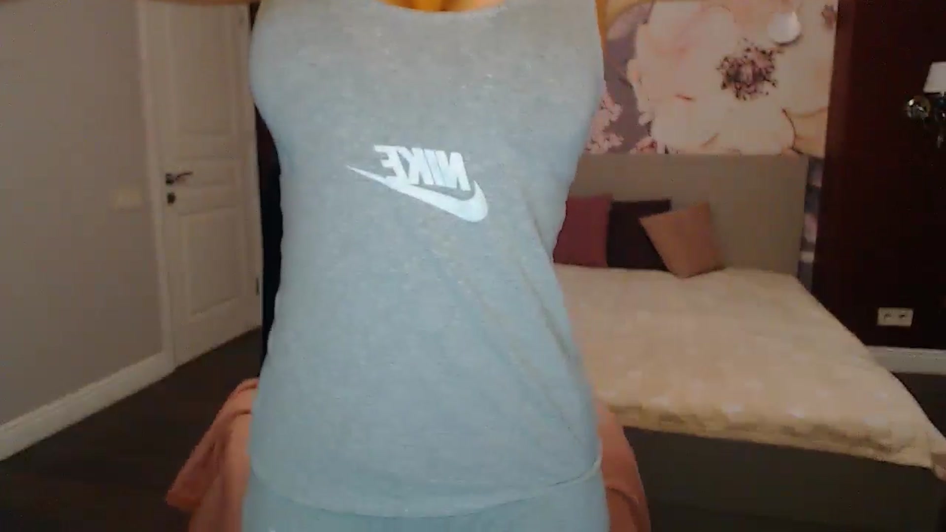 Gallery image thumbnail from Karina_Mils's myfreecams stream on, 10/11/2024, 14:43 image 12 of 20