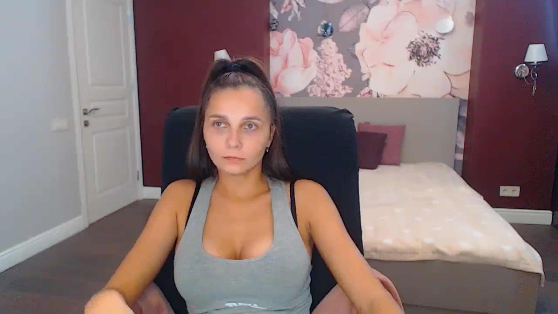 Gallery image thumbnail from Karina_Mils's myfreecams stream on, 10/21/2024, 10:21 image 2 of 20