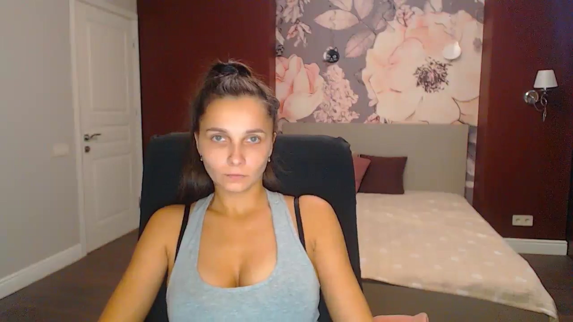 Gallery image thumbnail from Karina_Mils's myfreecams stream on, 10/31/2024, 12:18 image 19 of 20