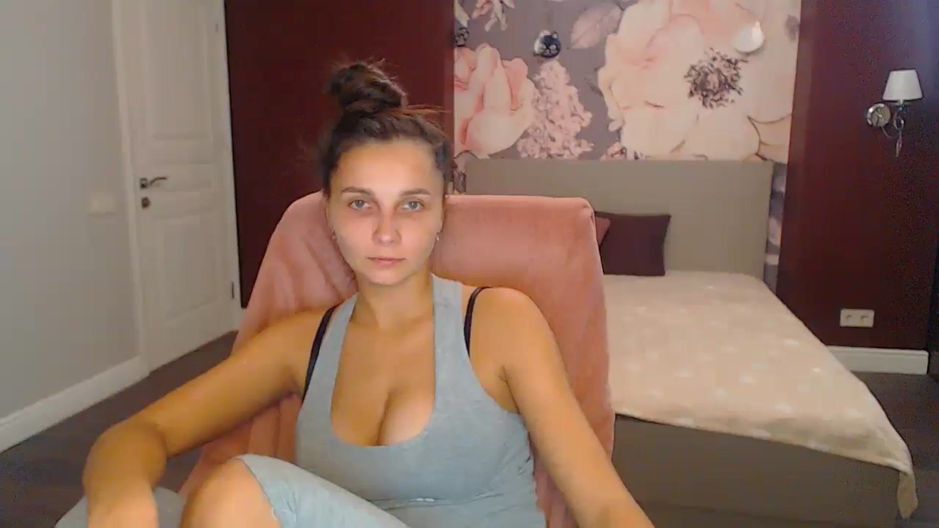 Gallery image thumbnail from Karina_Mils's myfreecams stream on, 10/31/2024, 13:30 image 19 of 20