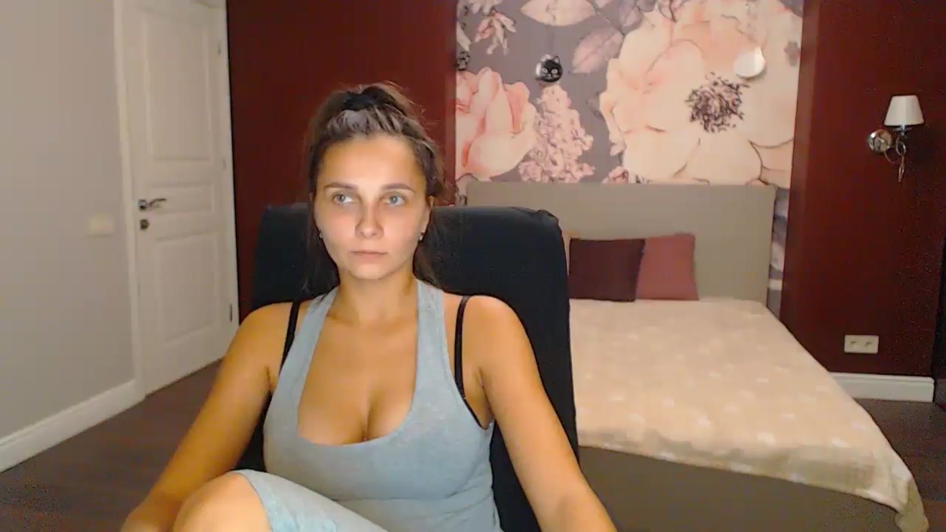 Gallery image thumbnail from Karina_Mils's myfreecams stream on, 11/01/2024, 17:38 image 20 of 20