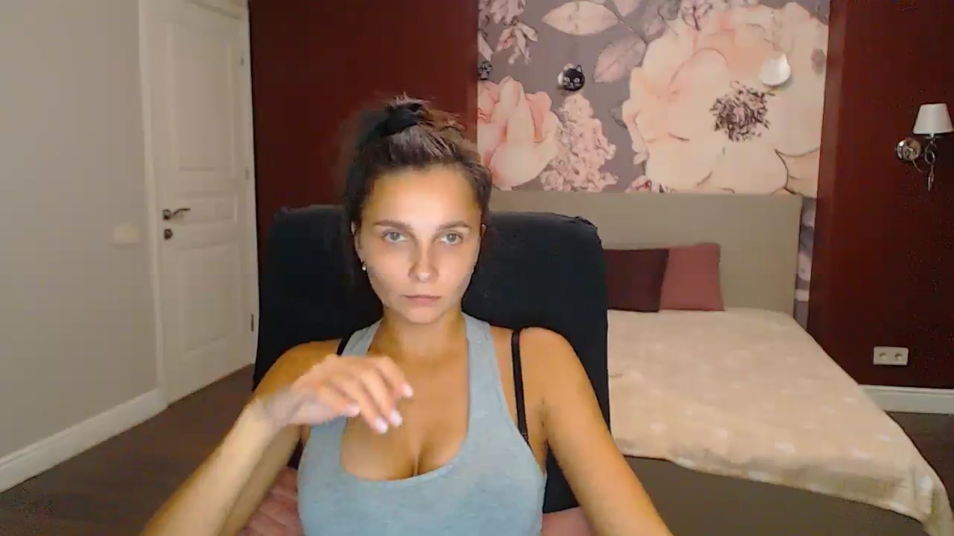 Gallery image thumbnail from Karina_Mils's myfreecams stream on, 11/01/2024, 21:41 image 13 of 20