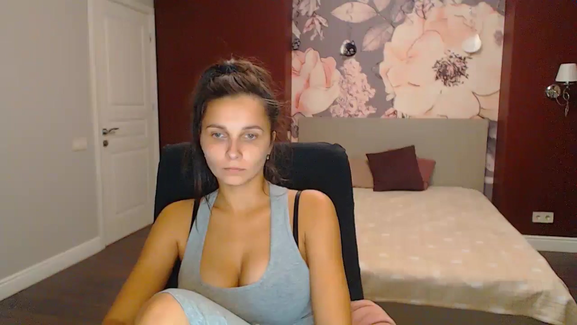 Gallery image thumbnail from Karina_Mils's myfreecams stream on, 11/03/2024, 17:18 image 20 of 20