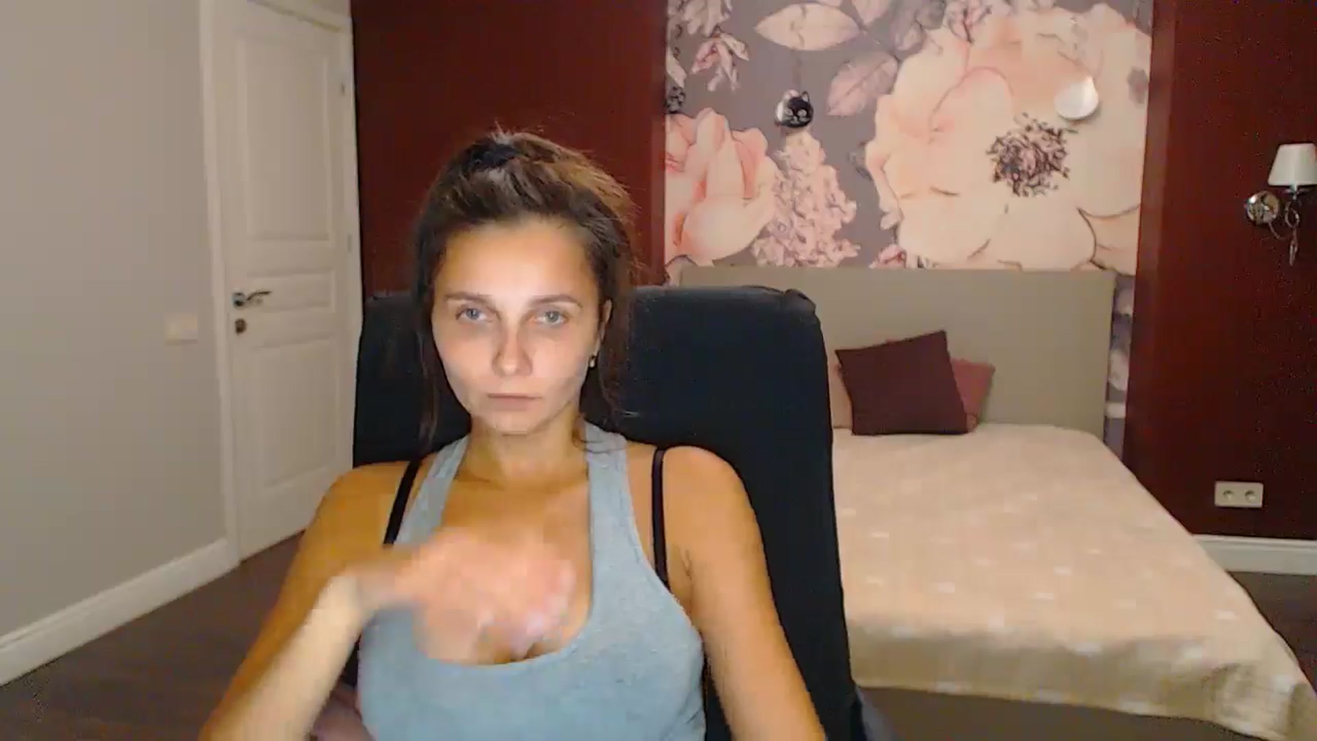 Gallery image thumbnail from Karina_Mils's myfreecams stream on, 11/03/2024, 18:15 image 19 of 20