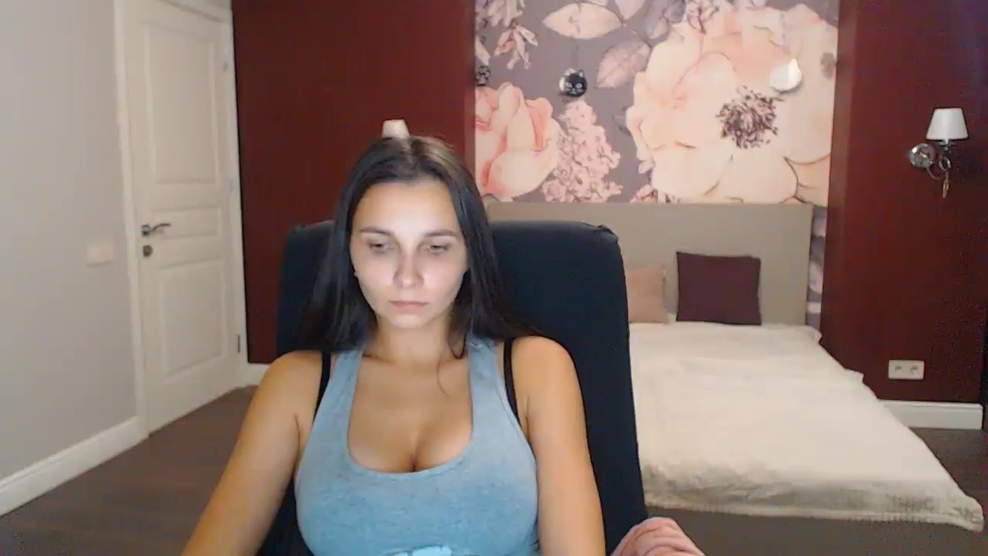 Gallery image thumbnail from Karina_Mils's myfreecams stream on, 11/14/2024, 12:02 image 15 of 20