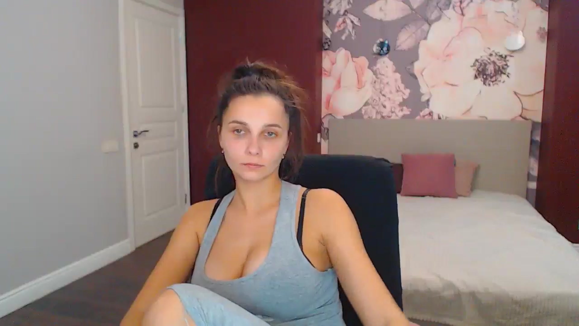 Gallery image thumbnail from Karina_Mils's myfreecams stream on, 11/24/2024, 09:11 image 20 of 20