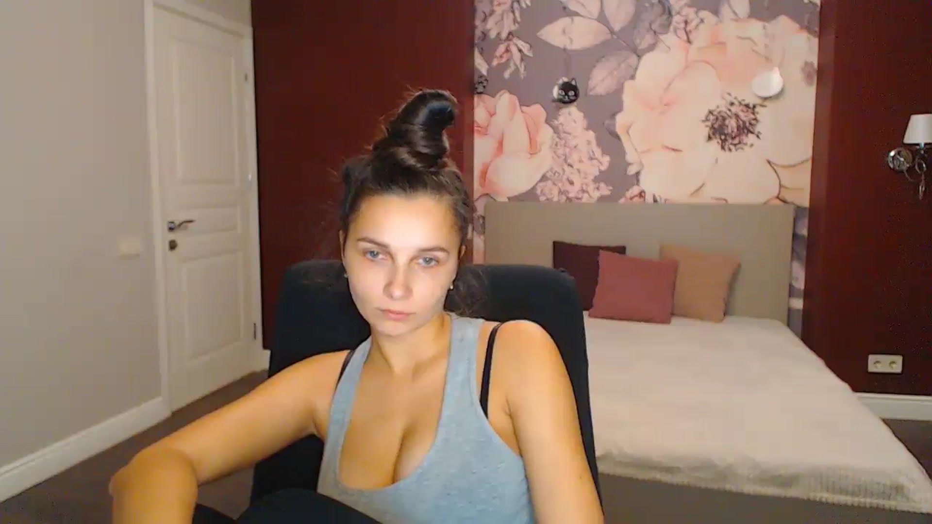 Gallery image thumbnail from Karina_Mils's myfreecams stream on, 11/29/2024, 16:03 image 19 of 20