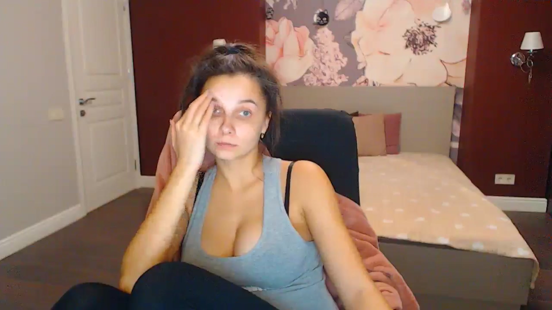 Gallery image thumbnail from Karina_Mils's myfreecams stream on, 12/01/2024, 19:19 image 18 of 20