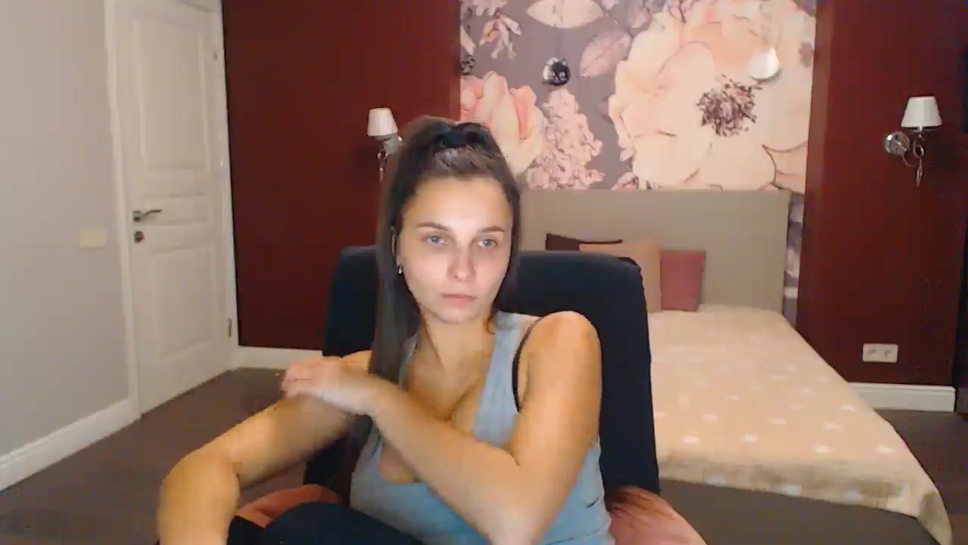 Gallery image thumbnail from Karina_Mils's myfreecams stream on, 12/02/2024, 12:12 image 11 of 20