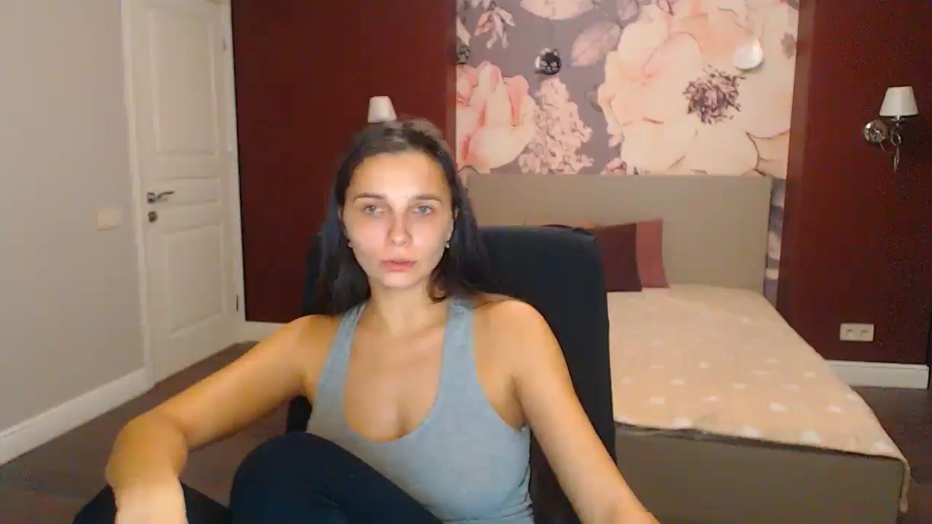 Gallery image thumbnail from Karina_Mils's myfreecams stream on, 12/07/2024, 19:20 image 8 of 20